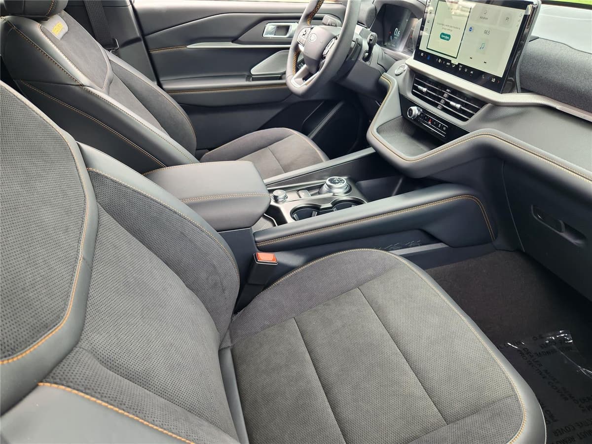 2026 Ford Explorer - Image 10