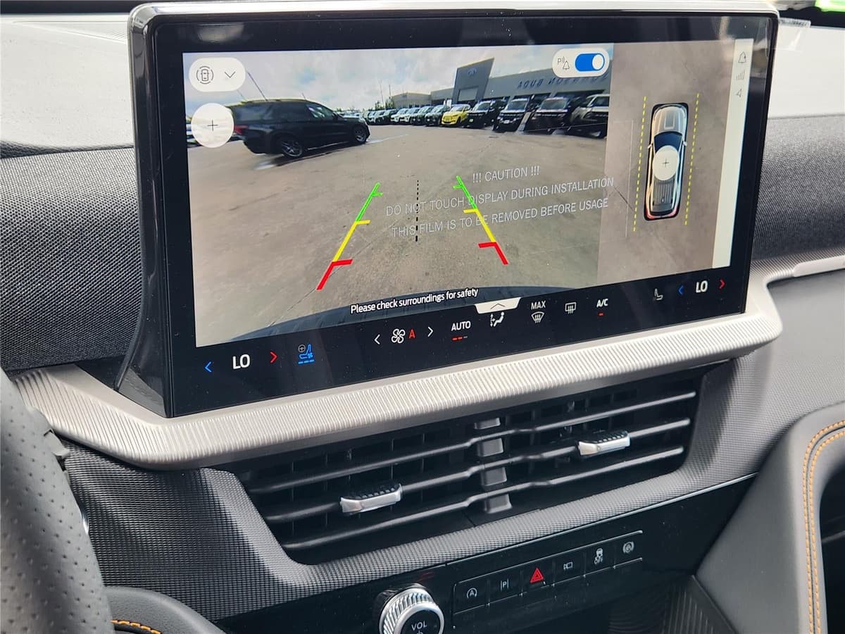 2026 Ford Explorer - Image 13