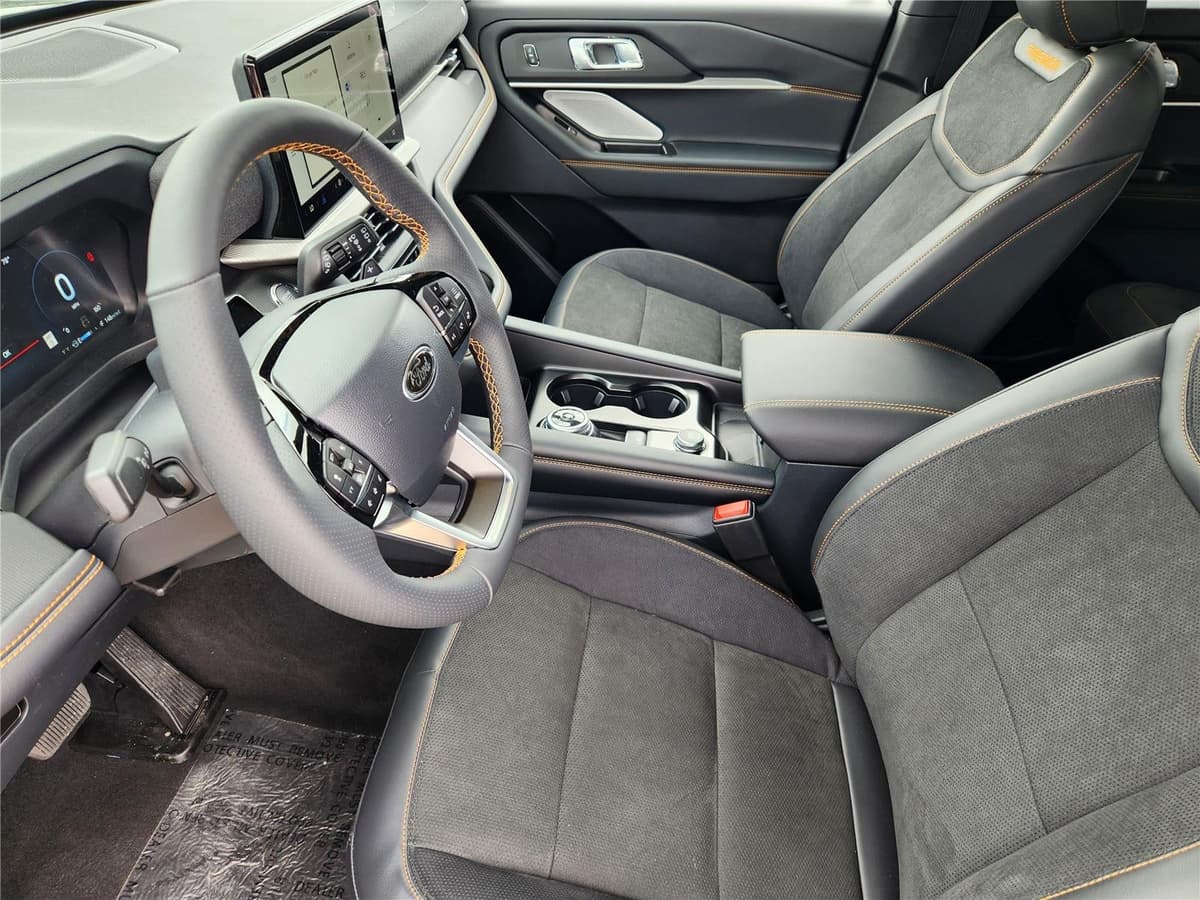 2026 Ford Explorer - Image 9