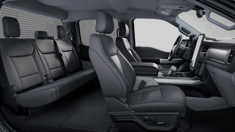 2025 Ford F-150 Lightning - Image 27