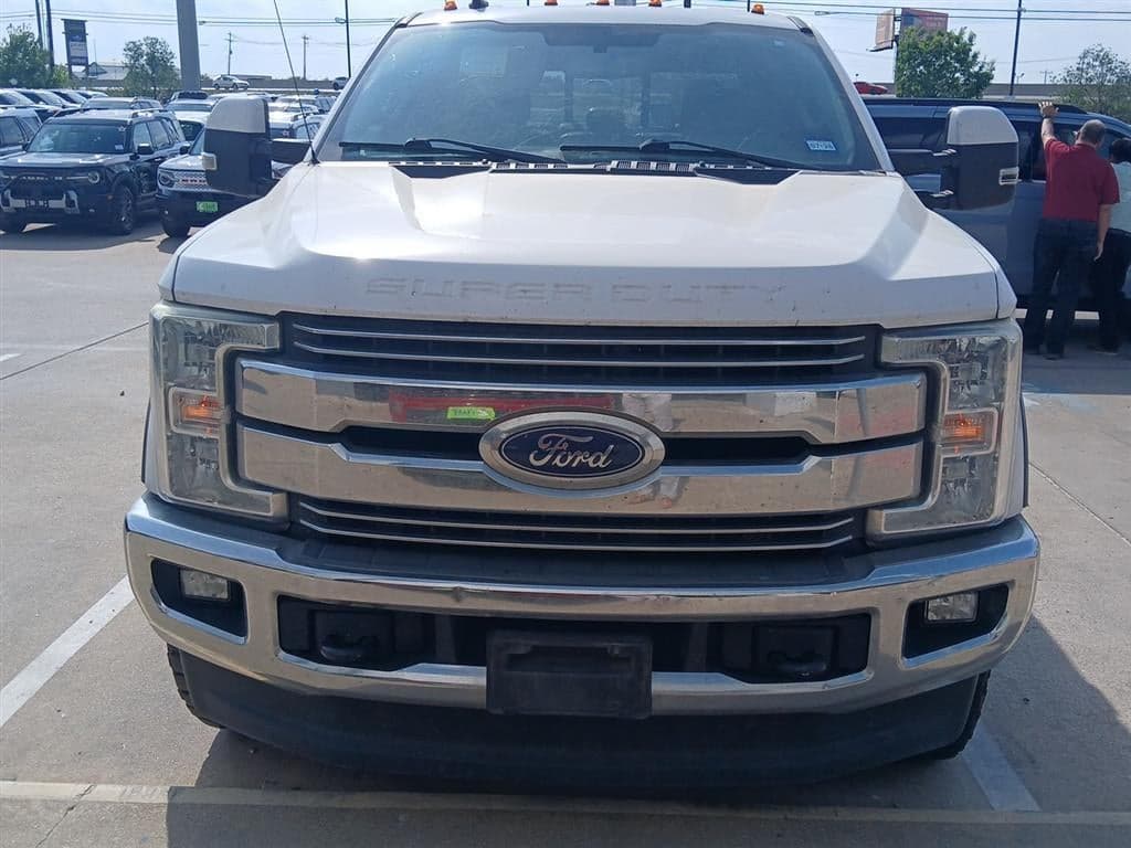 2019 Ford Super Duty F-250 - Image 2