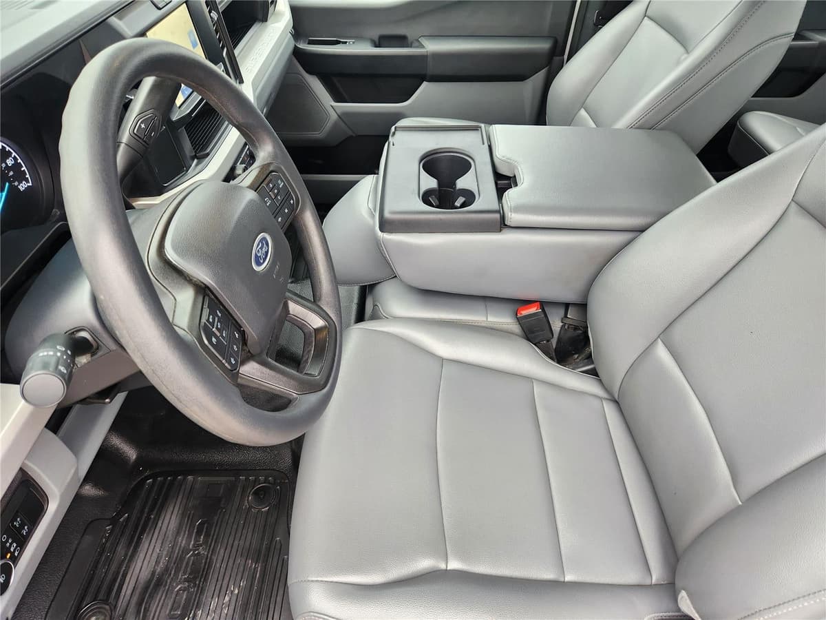 2025 Ford Super Duty F-250 - Image 15