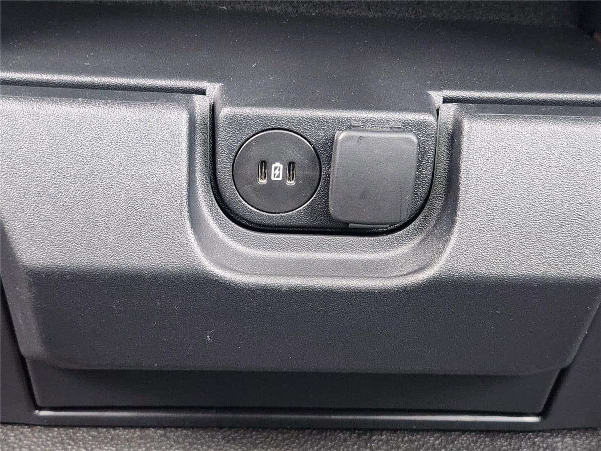 2025 Ford Super Duty F-250 - Image 30