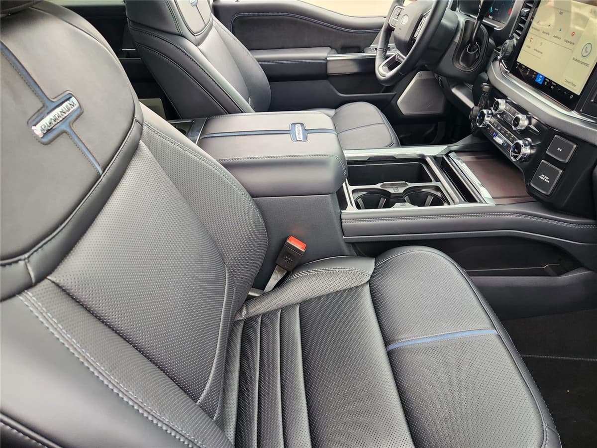 2026 Ford Super Duty F-250 - Image 10