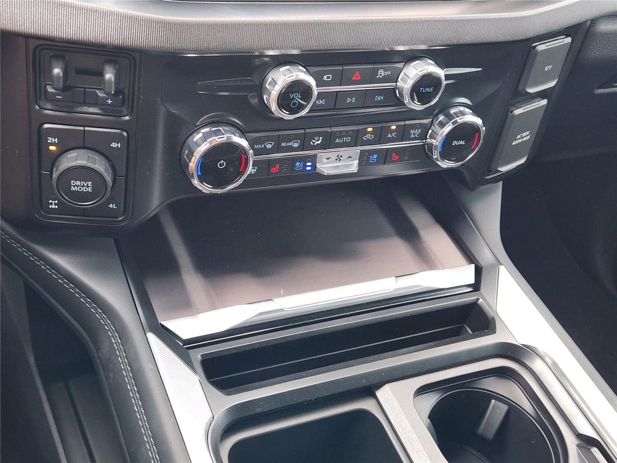 2026 Ford Super Duty F-250 - Image 14