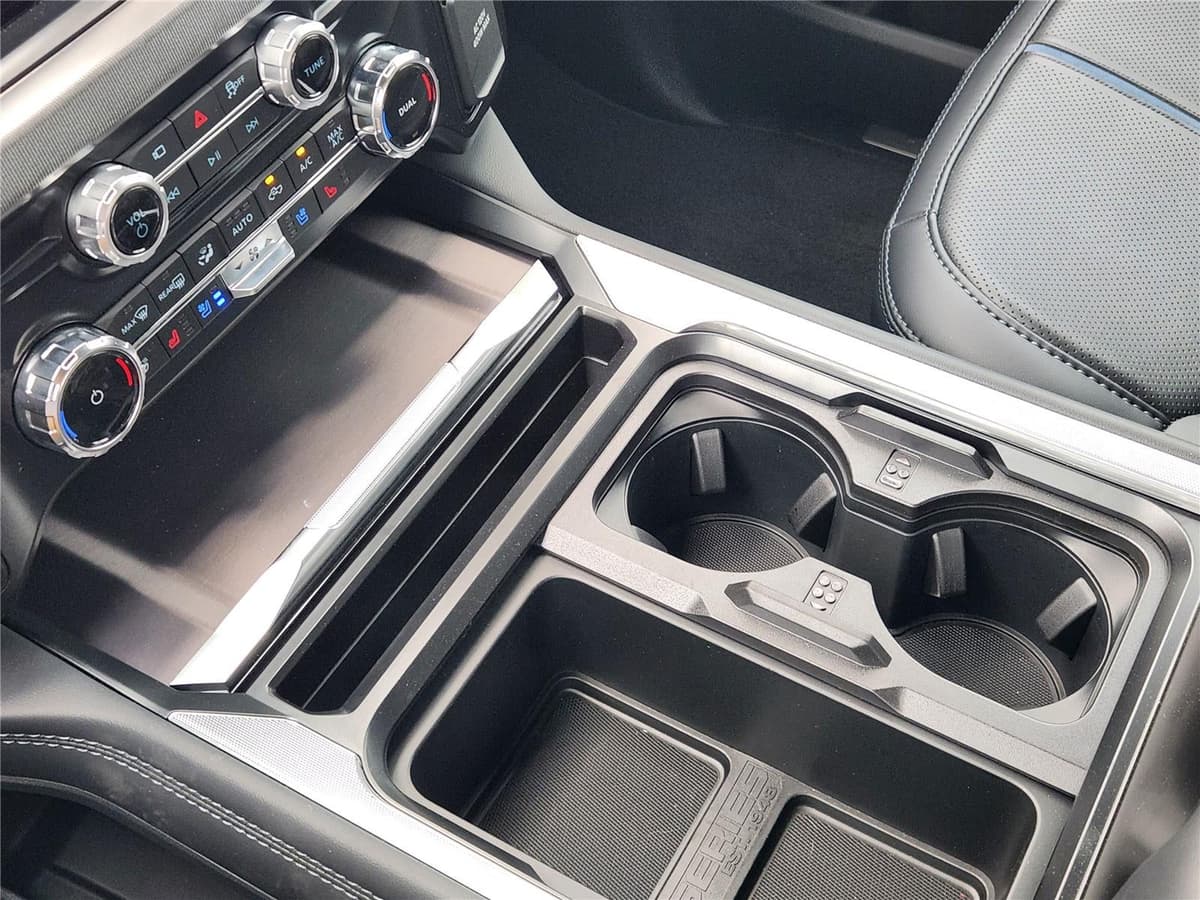 2026 Ford Super Duty F-250 - Image 15