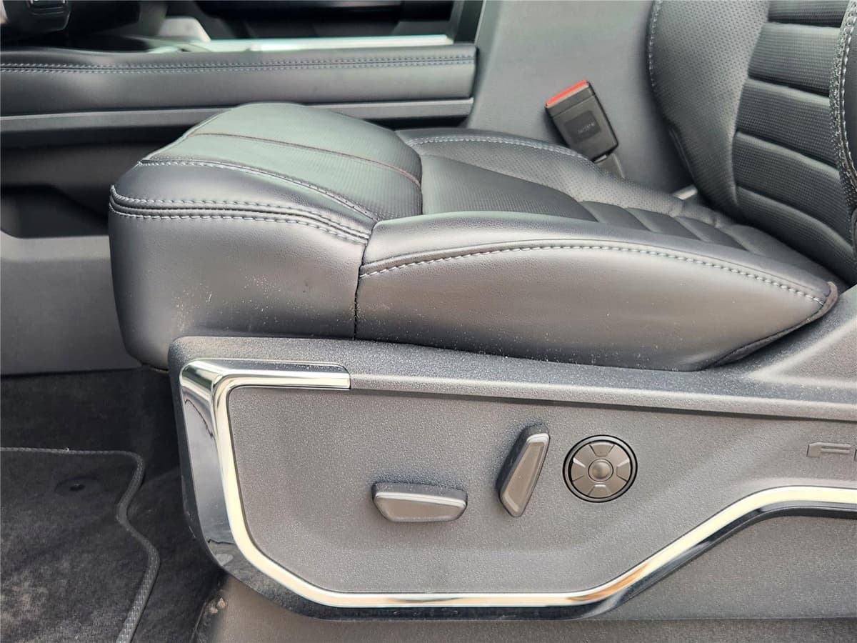 2026 Ford Super Duty F-250 - Image 18