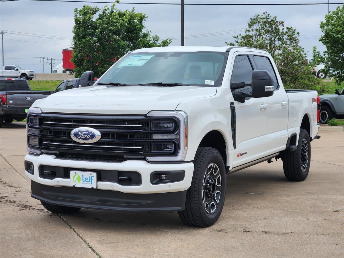 2026 Ford Super Duty F-250 - Image 2