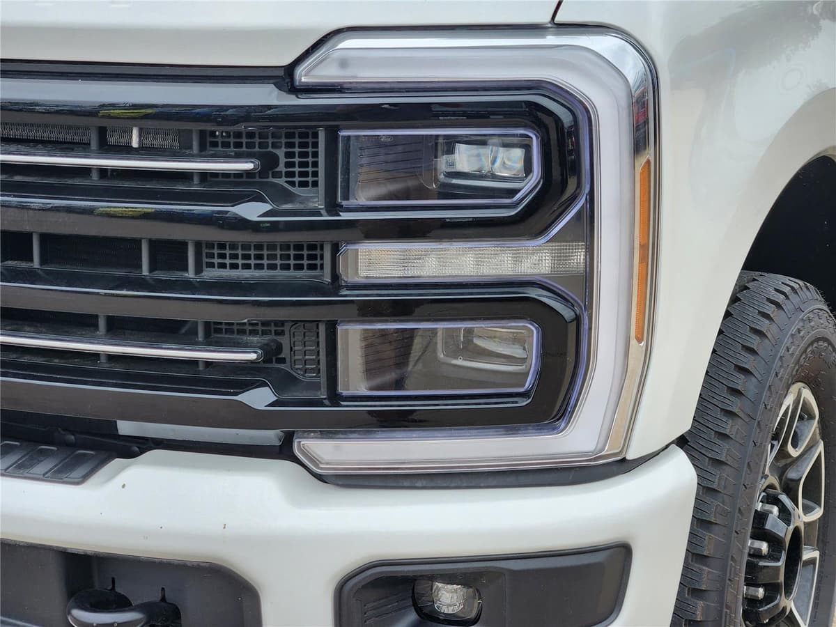 2026 Ford Super Duty F-250 - Image 5