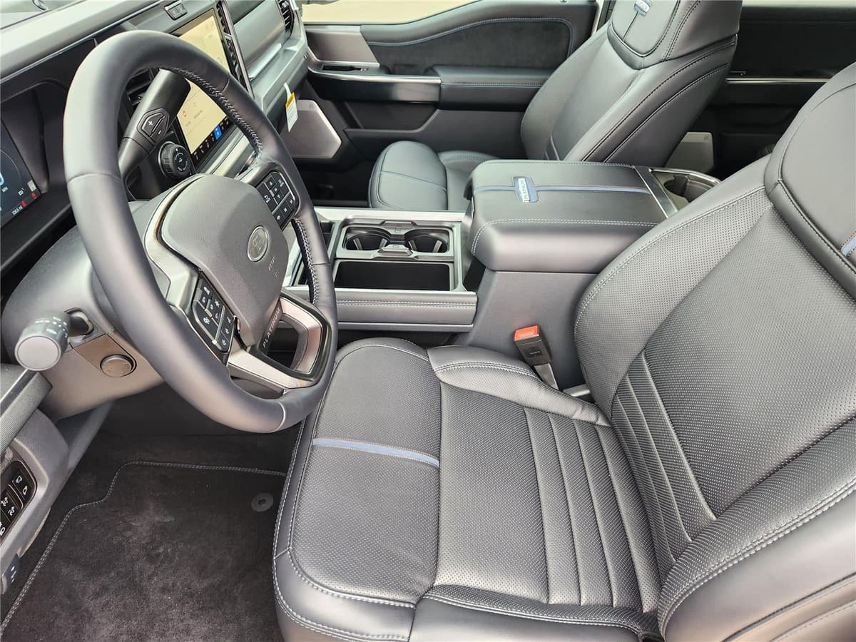 2026 Ford Super Duty F-250 - Image 9