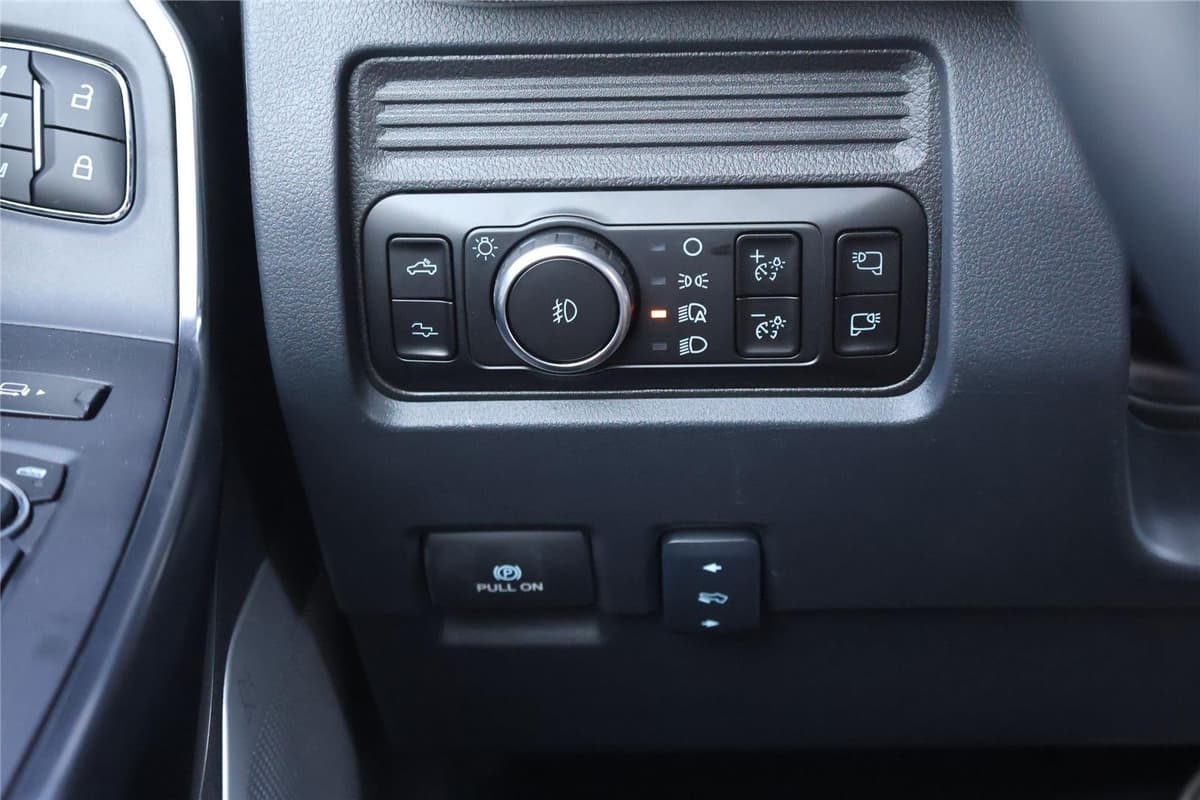 2026 Ford Super Duty F-250 - Image 18