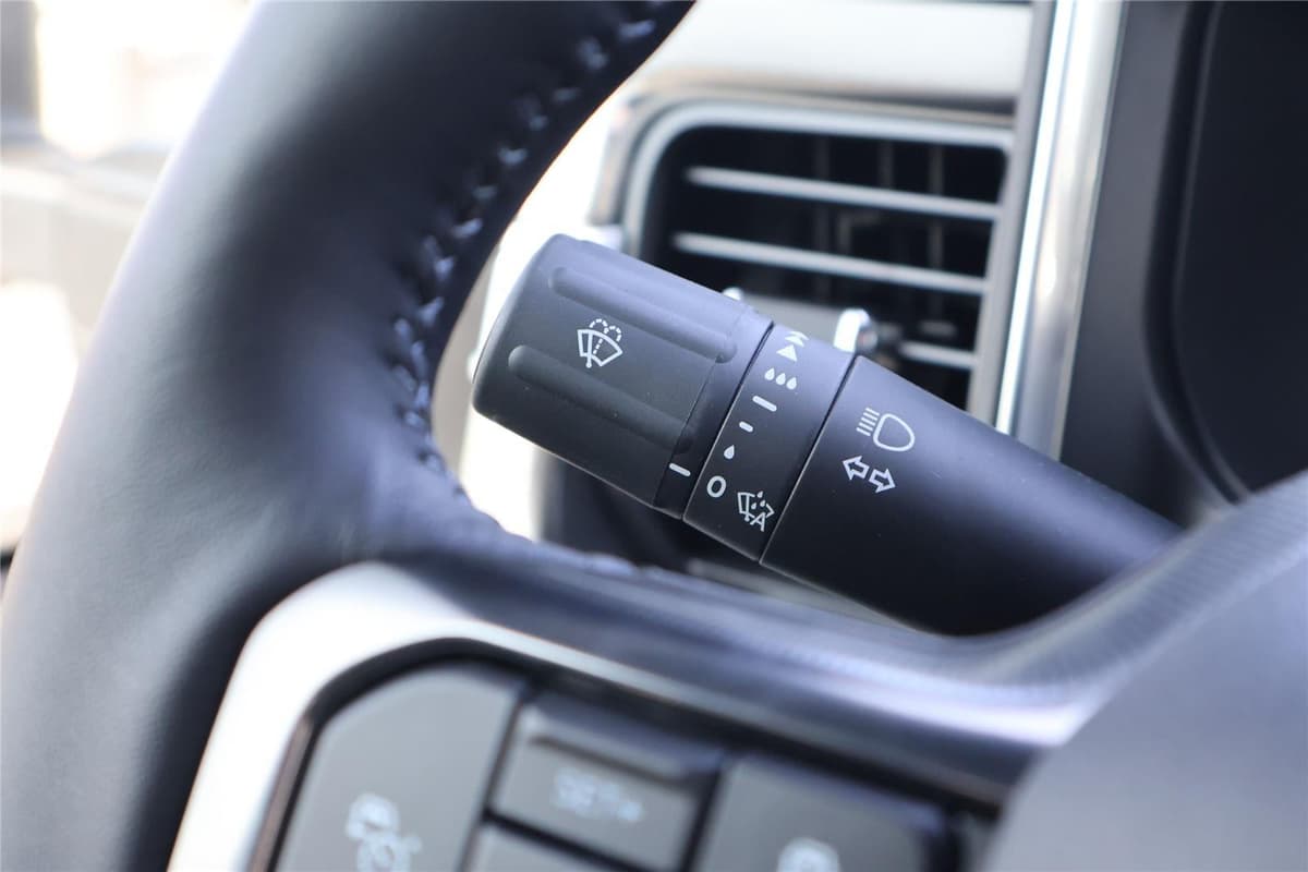 2026 Ford Super Duty F-250 - Image 19