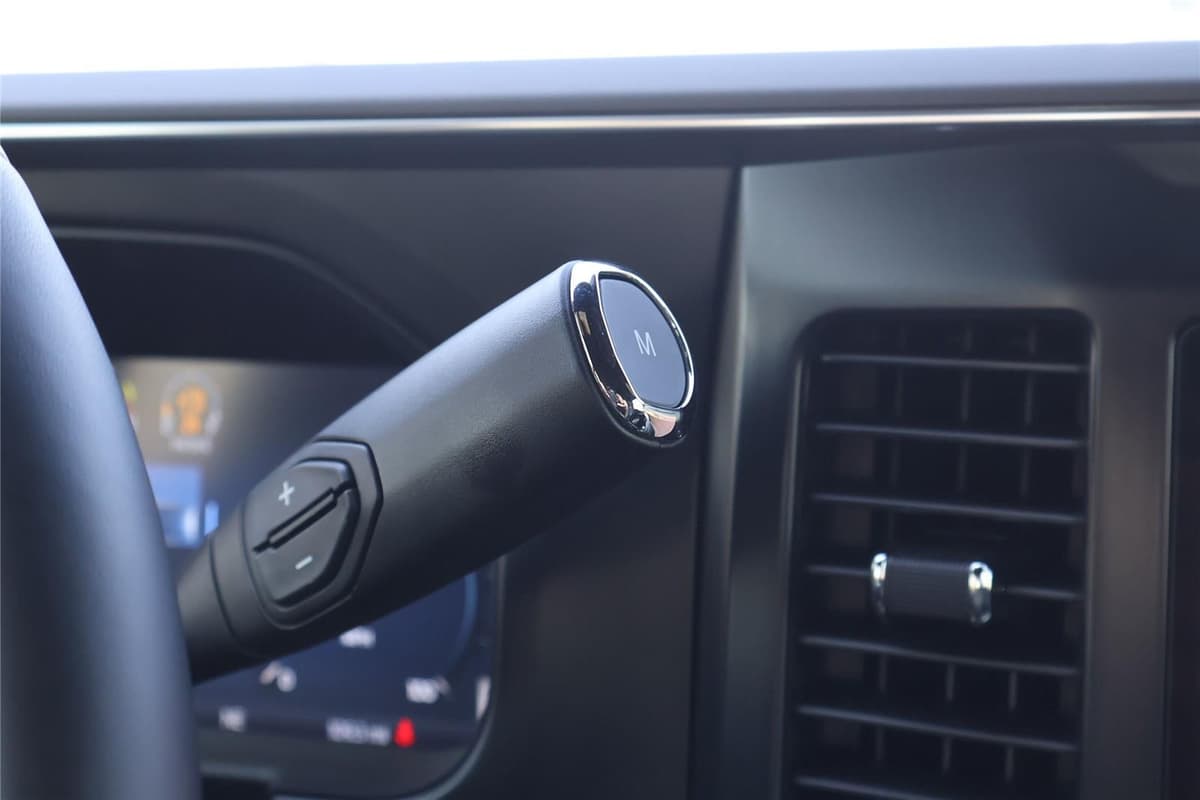 2026 Ford Super Duty F-250 - Image 21