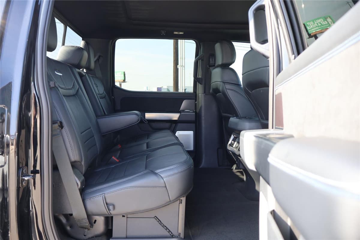 2026 Ford Super Duty F-250 - Image 33