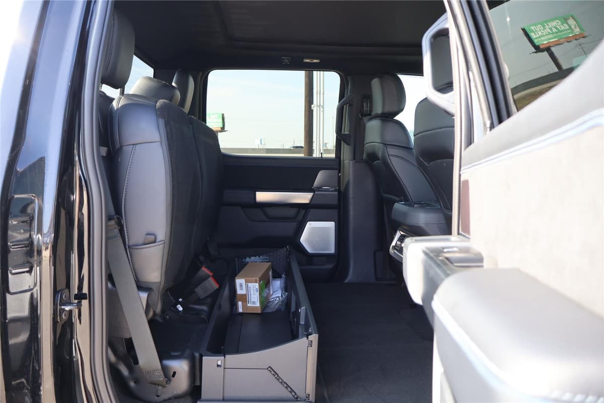 2026 Ford Super Duty F-250 - Image 34