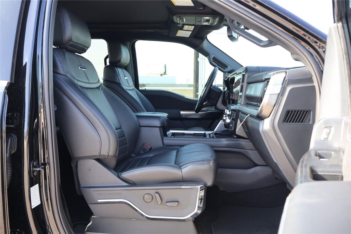 2026 Ford Super Duty F-250 - Image 36