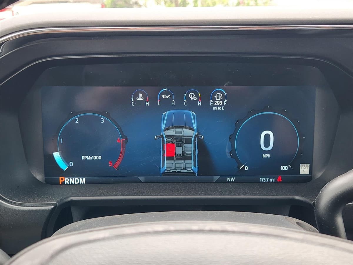 2025 Ford Super Duty F-250 - Image 11