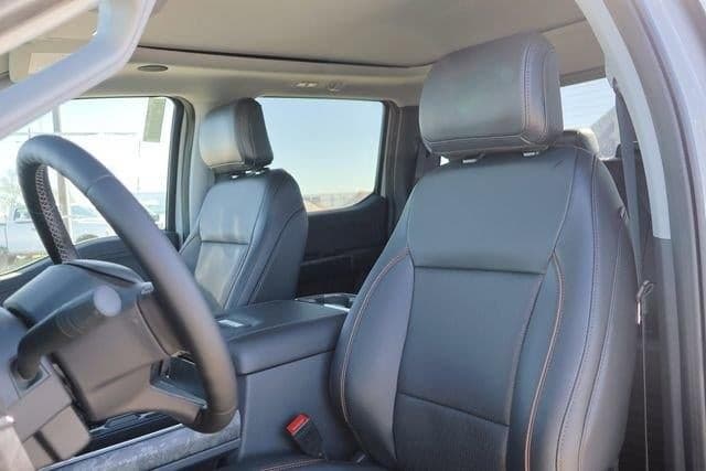 2025 Ford Super Duty F-250 - Image 34