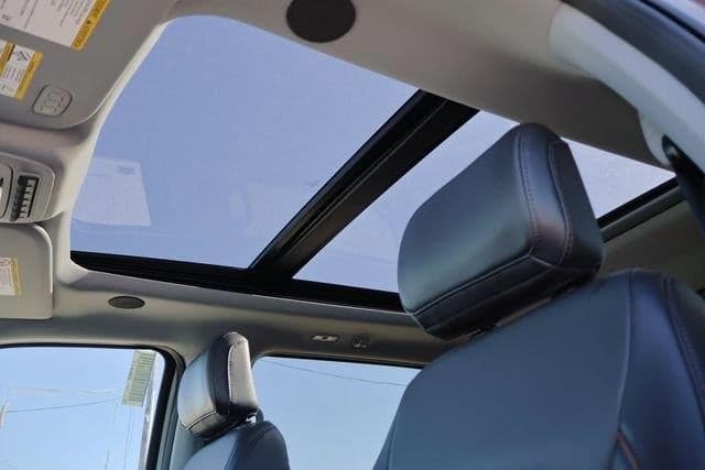 2025 Ford Super Duty F-250 - Image 36