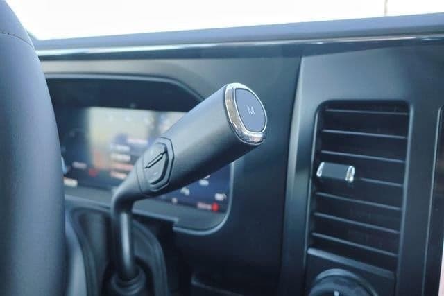 2025 Ford Super Duty F-250 - Image 41