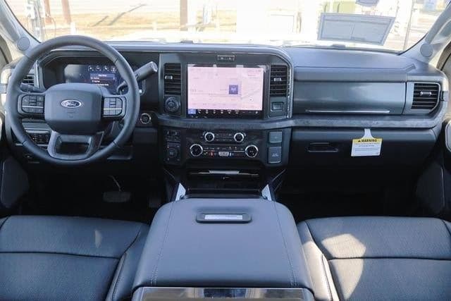 2025 Ford Super Duty F-250 - Image 46