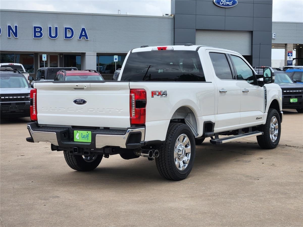 2026 Ford Super Duty F-250 - Image 4