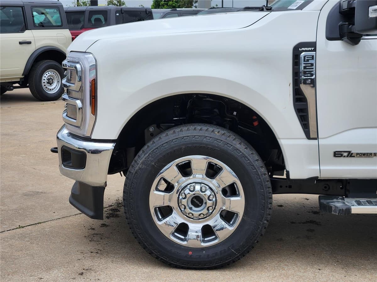 2026 Ford Super Duty F-250 - Image 6