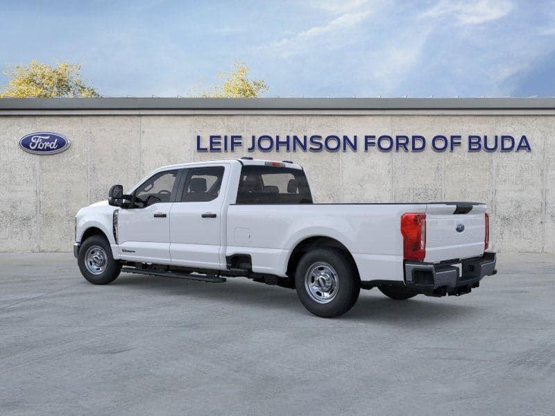 2026 Ford Super Duty F-350 - Image 4