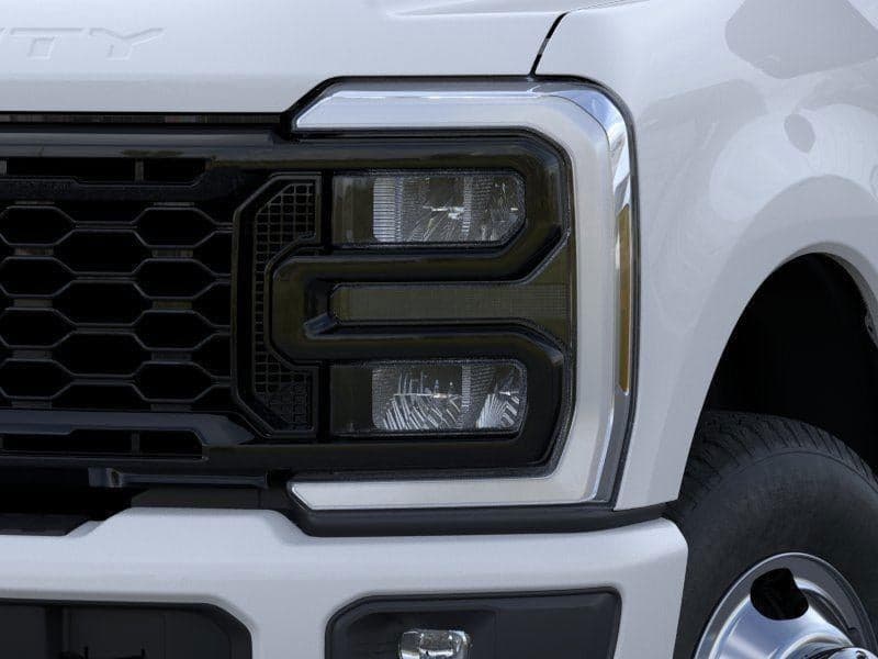 2026 Ford Super Duty F-350 - Image 14