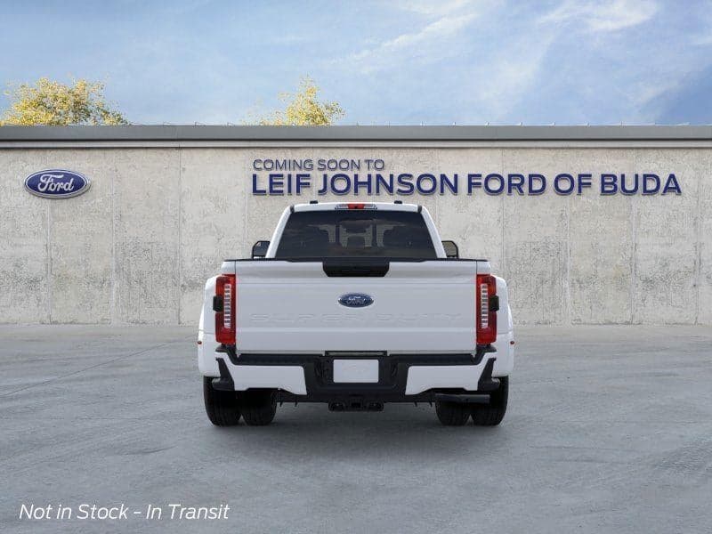 2026 Ford Super Duty F-350 - Image 2