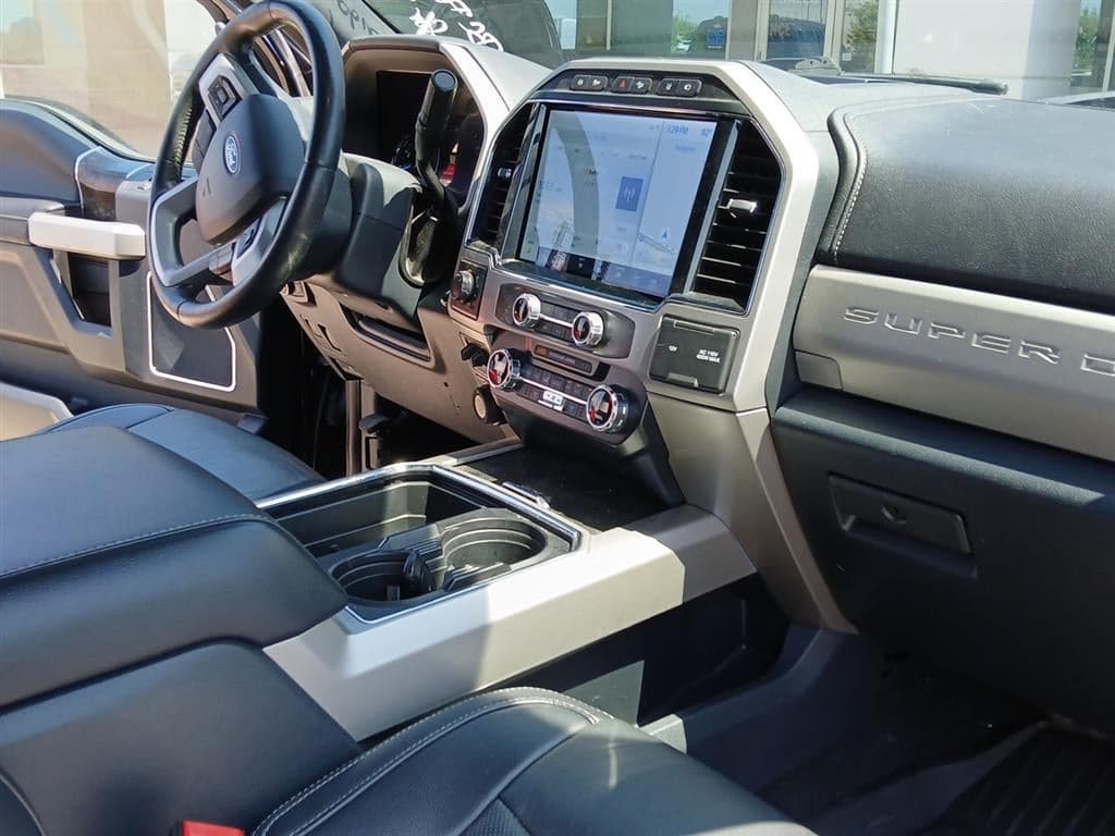 2022 Ford Super Duty F-450 - Image 12