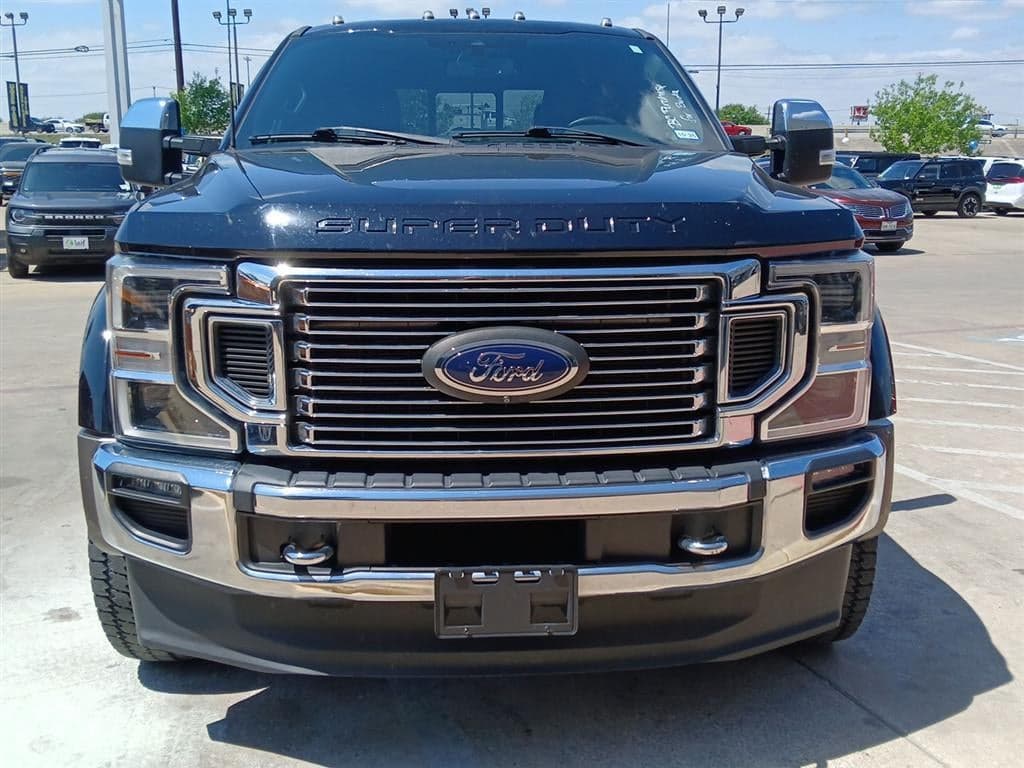 2022 Ford Super Duty F-450 - Image 3