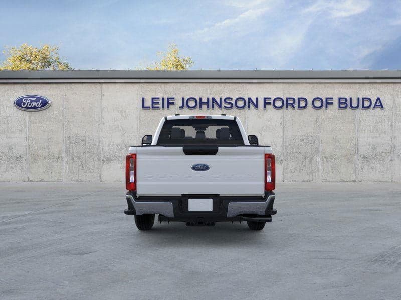 2026 Ford Super Duty F-350 - Image 5