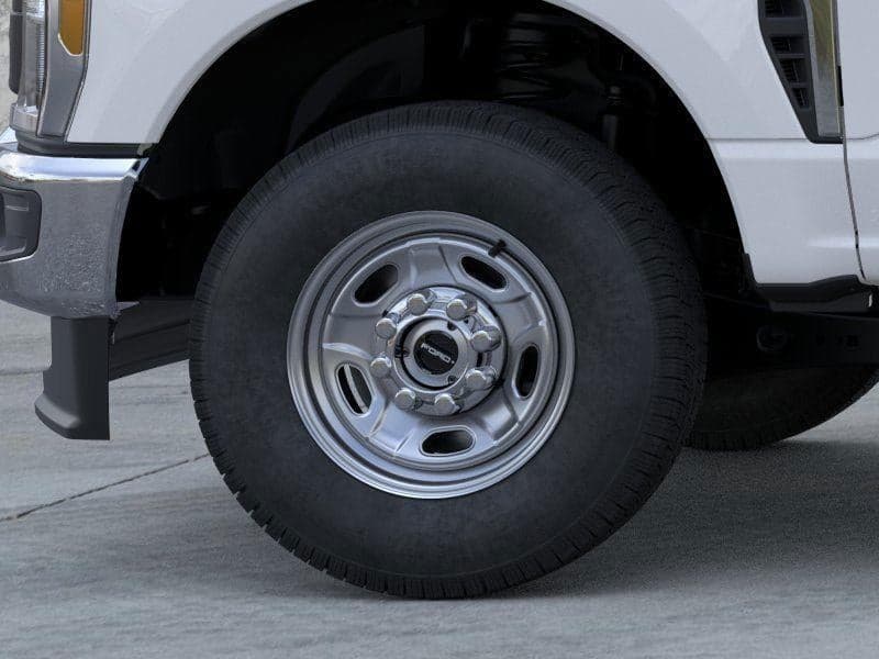 2025 Ford Super Duty F-350 - Image 19