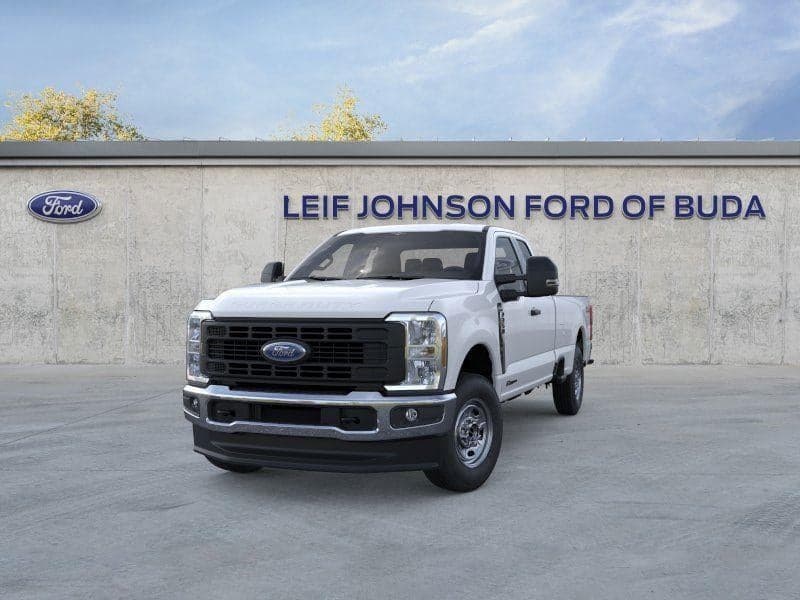 2025 Ford Super Duty F-350 - Image 2