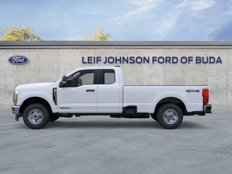 2025 Ford Super Duty F-350 - Image 3