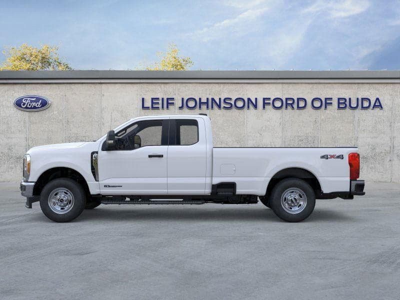 2026 Ford Super Duty F-350 - Image 3