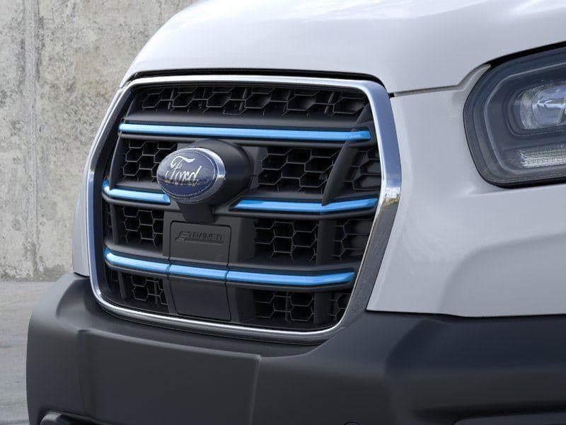 2025 Ford E-Transit Cargo Van - Image 17