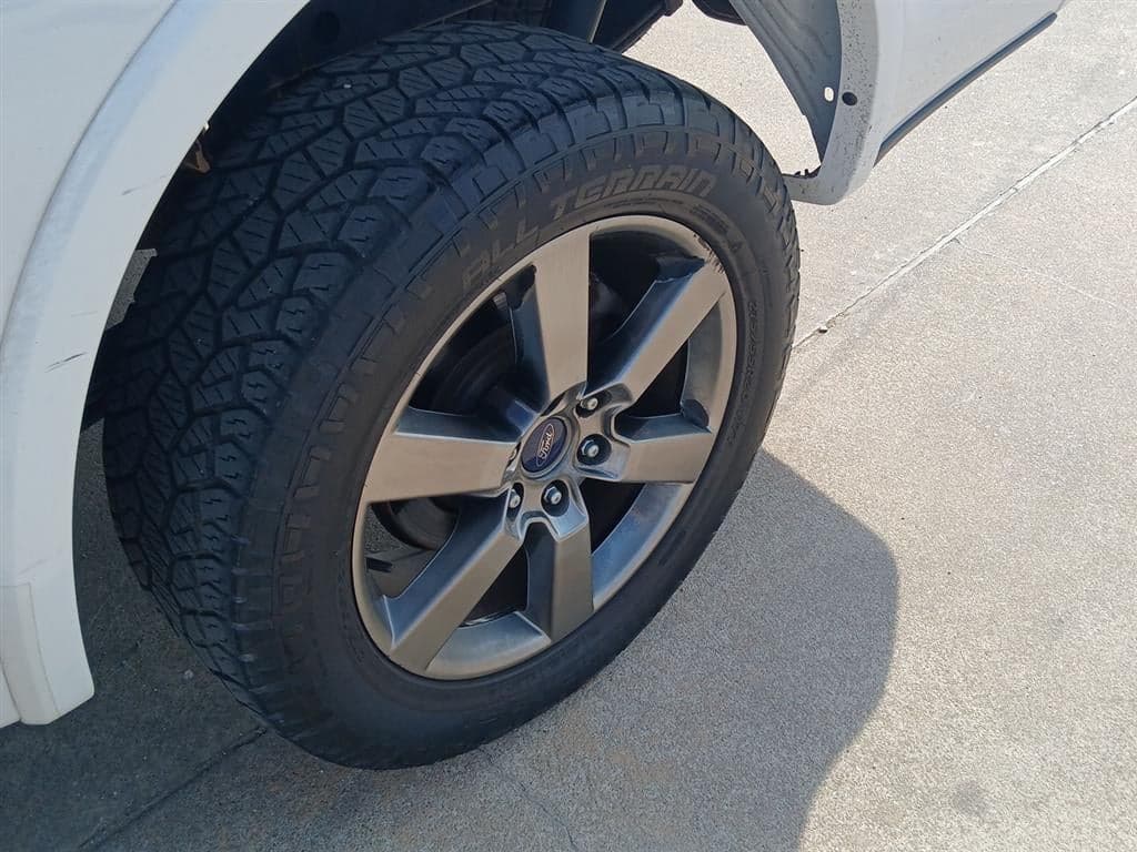 2017 Ford F-150 - Image 10