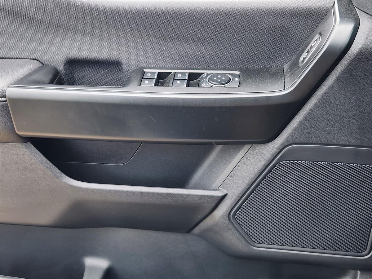 2025 Ford F-150 - Image 17