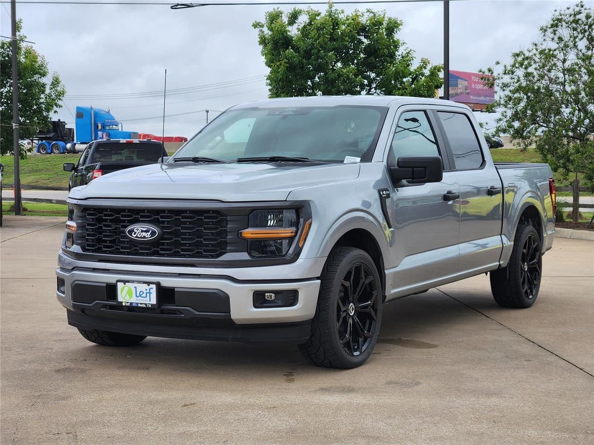2025 Ford F-150 - Image 2
