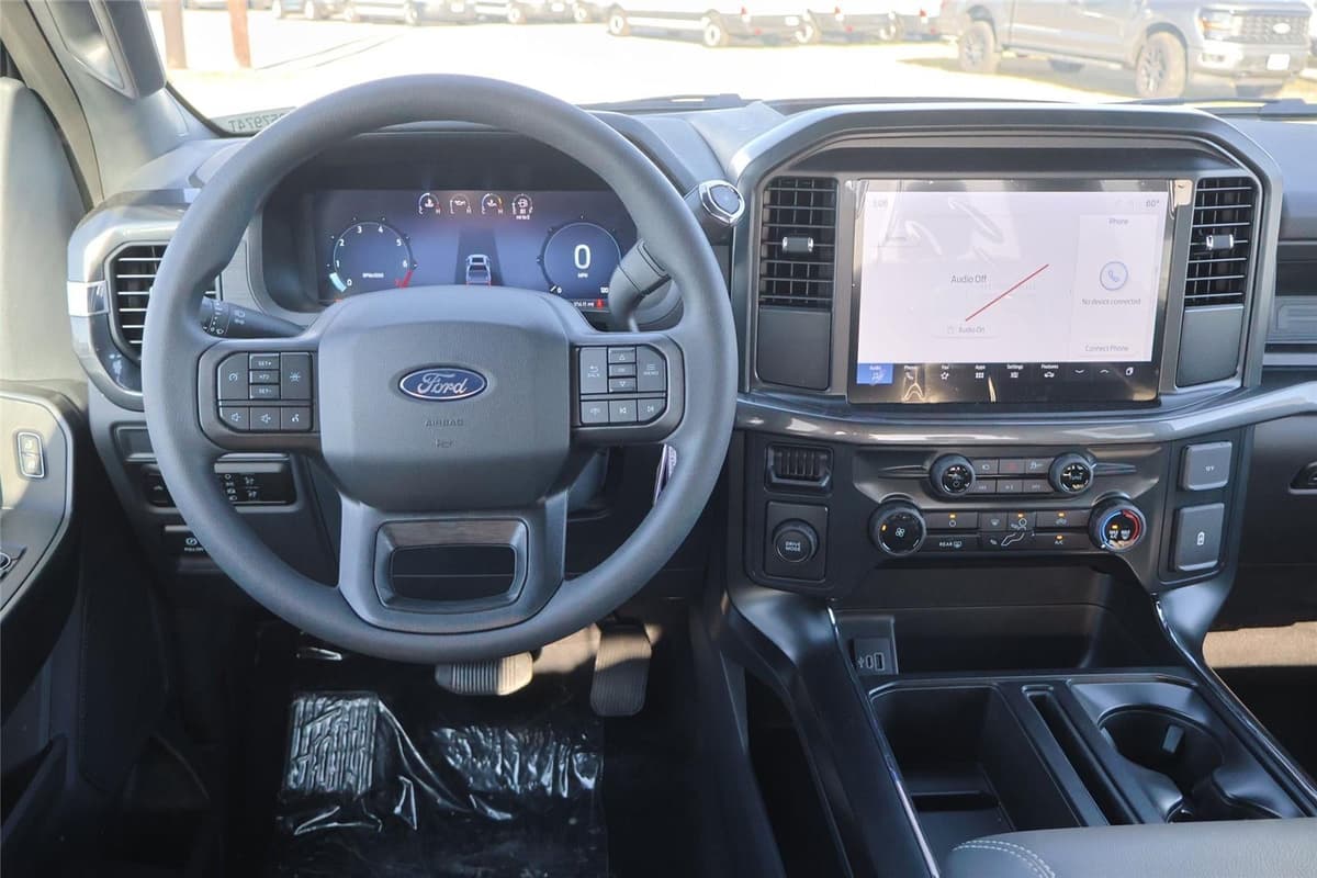 2025 Ford F-150 - Image 25