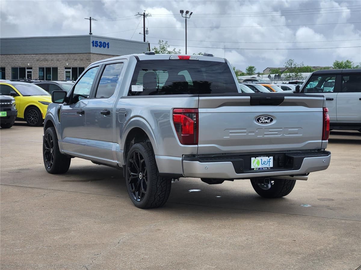 2025 Ford F-150 - Image 3