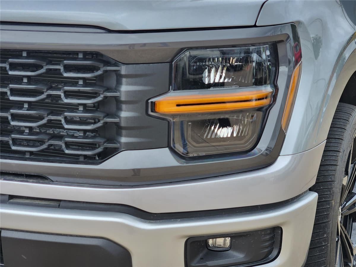 2025 Ford F-150 - Image 5