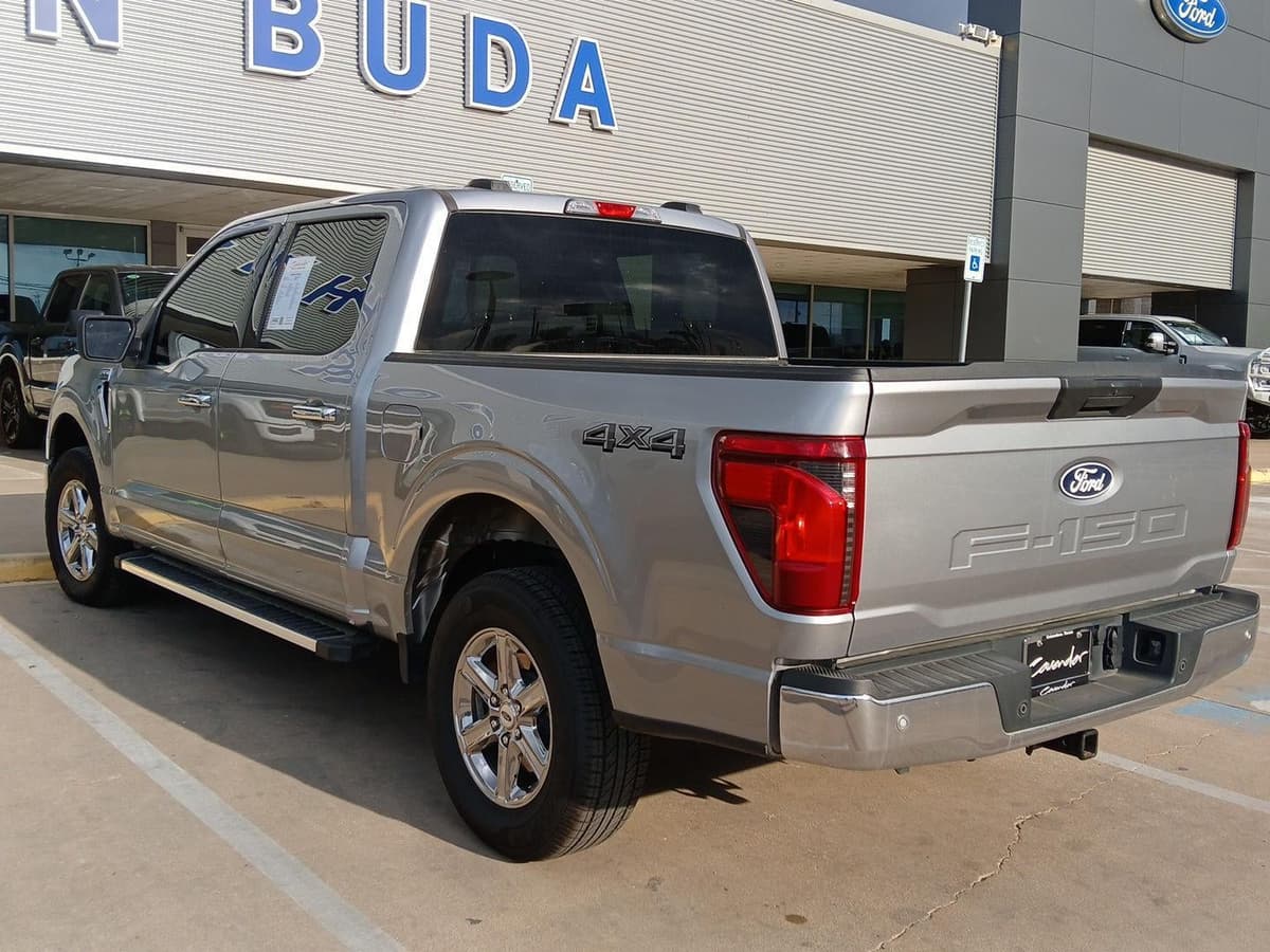 2025 Ford F-150 - Image 12