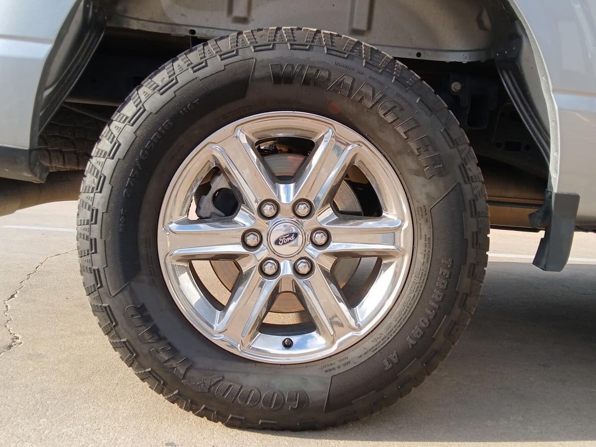 2025 Ford F-150 - Image 9