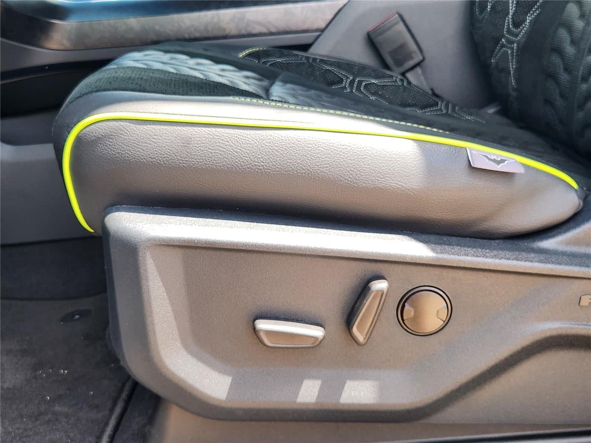 2025 Ford F-150 - Image 18