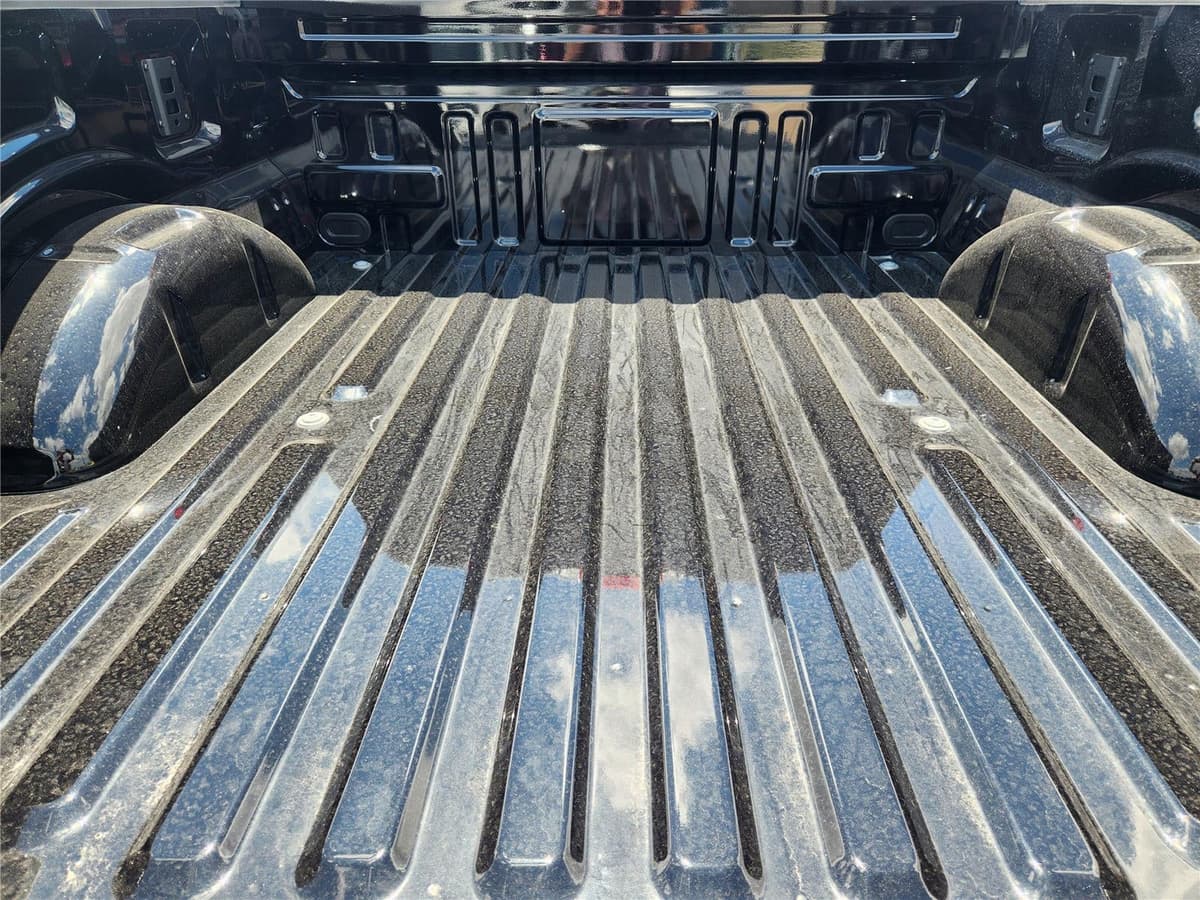 2025 Ford F-150 - Image 23