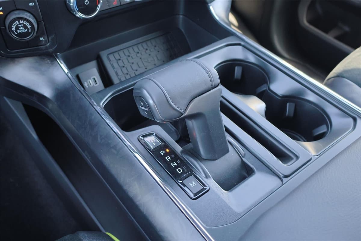 2025 Ford F-150 - Image 25