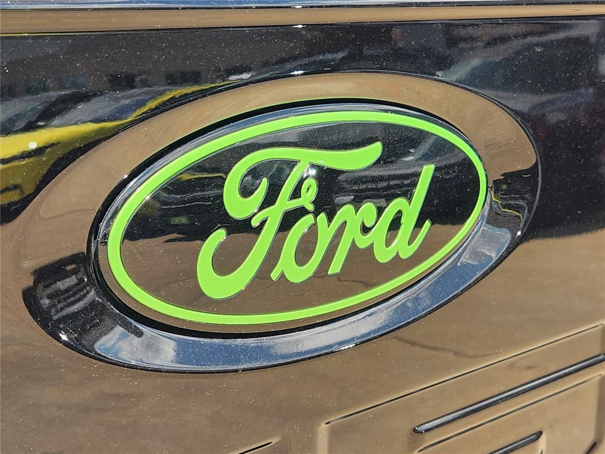 2025 Ford F-150 - Image 8